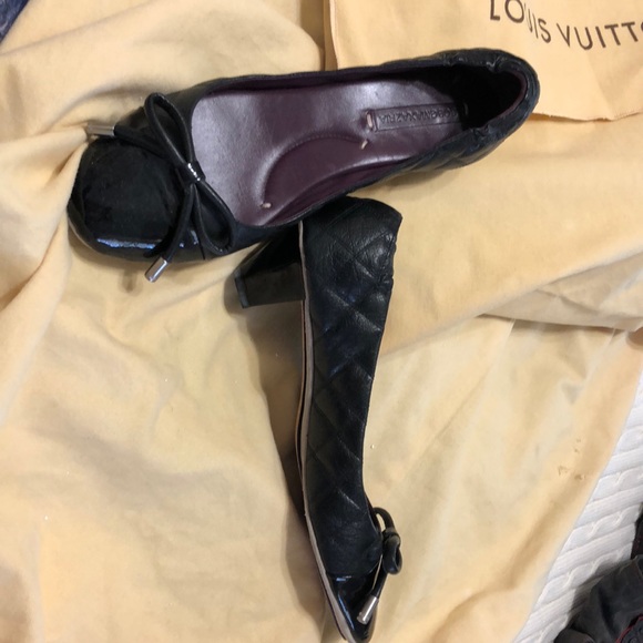 BCBG max Azaria leather size 9 shoes - Picture 1 of 3